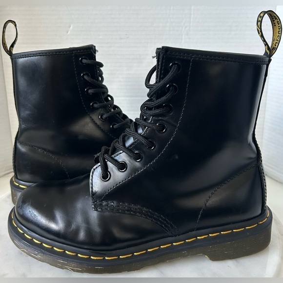 DR. MARTENS THE ORIGINAL 1460. MENS 6 LADIES 7. LOTS OF LIFE STILL LEFT IN THEM. main image 6